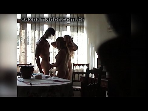 ❤️ L'amichi sessu invitanu un omu gigante è un trio cun ellu ️❌ Sluts à noi ️❤